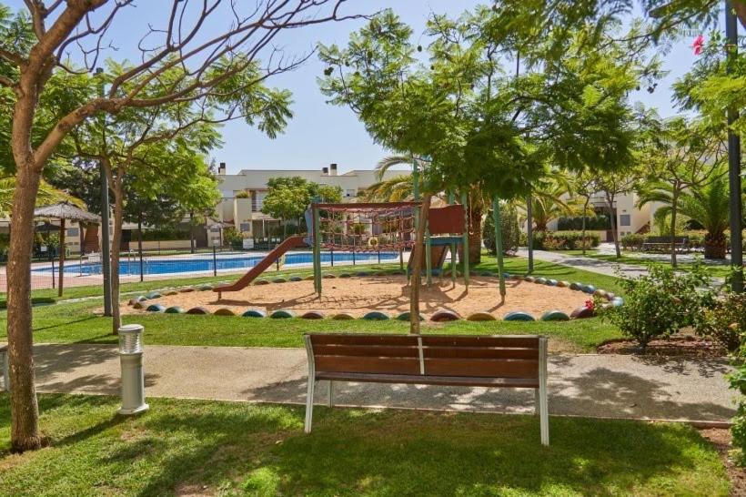 Apartamento Primera Linea De Playa Isla Cristina Urbanizacion Zarati Kültér fotó