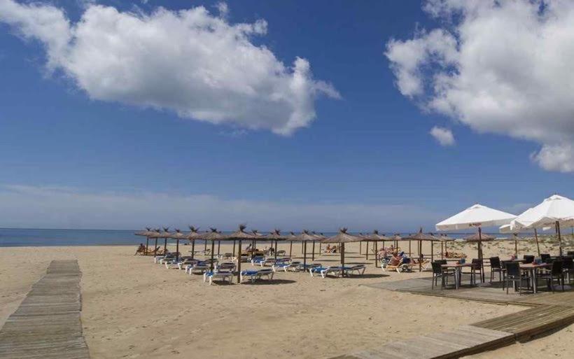 Apartamento Primera Linea De Playa Isla Cristina Urbanizacion Zarati Kültér fotó